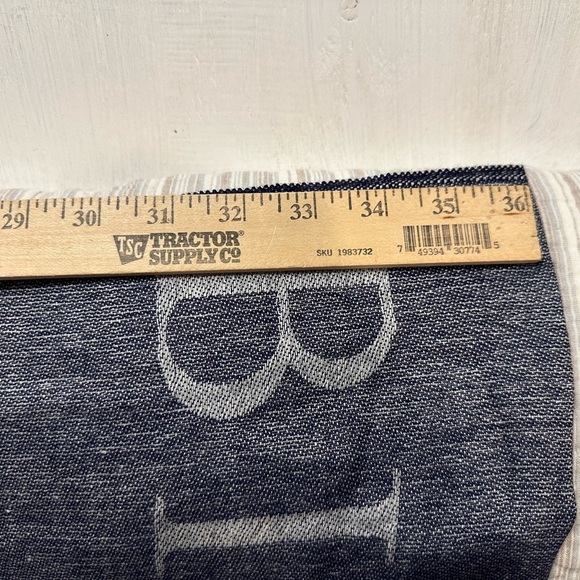 New York City Pashmina Scarf Wrap Shawl 70% Pashmina 30% Silk Big Apple - Picture 4 of 8